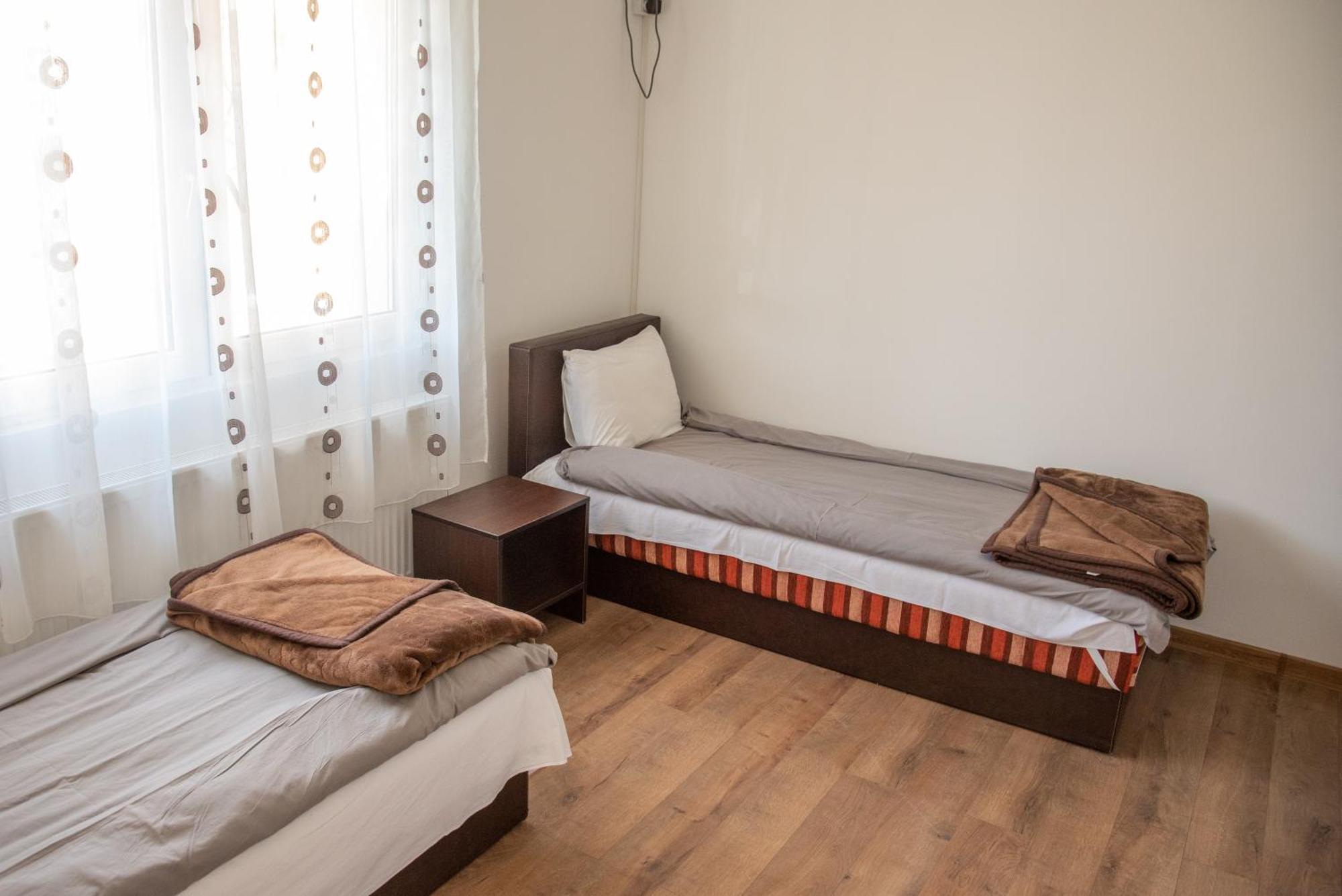 Apartments Kuca Aleksic Ni Buitenkant foto