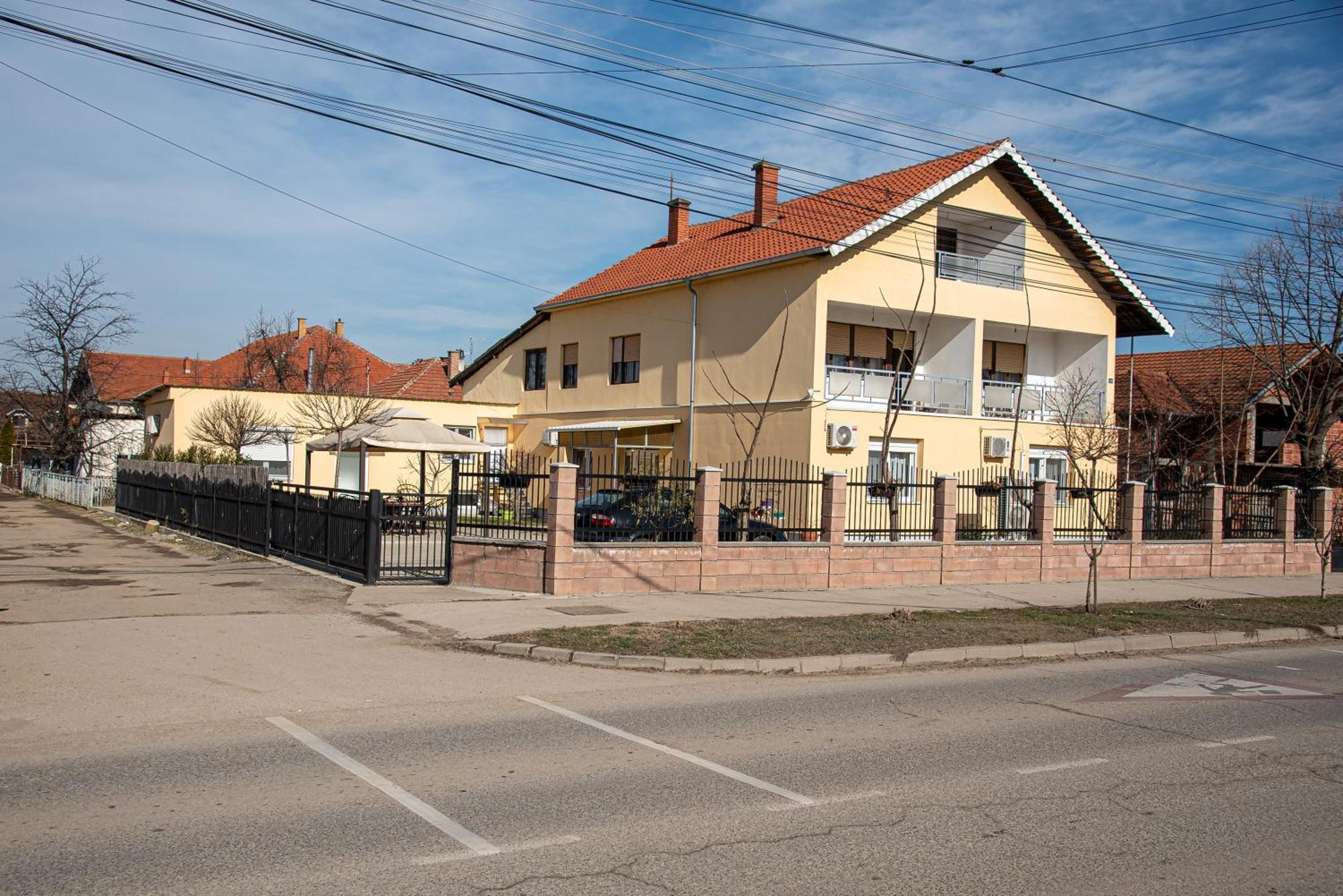 Apartments Kuca Aleksic Ni Buitenkant foto