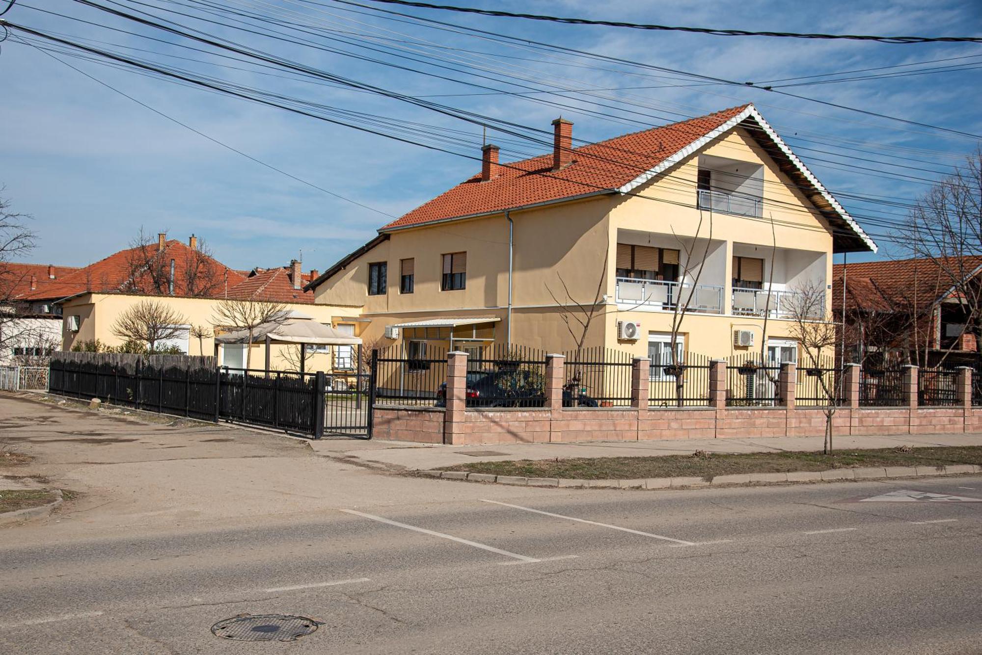 Apartments Kuca Aleksic Ni Buitenkant foto