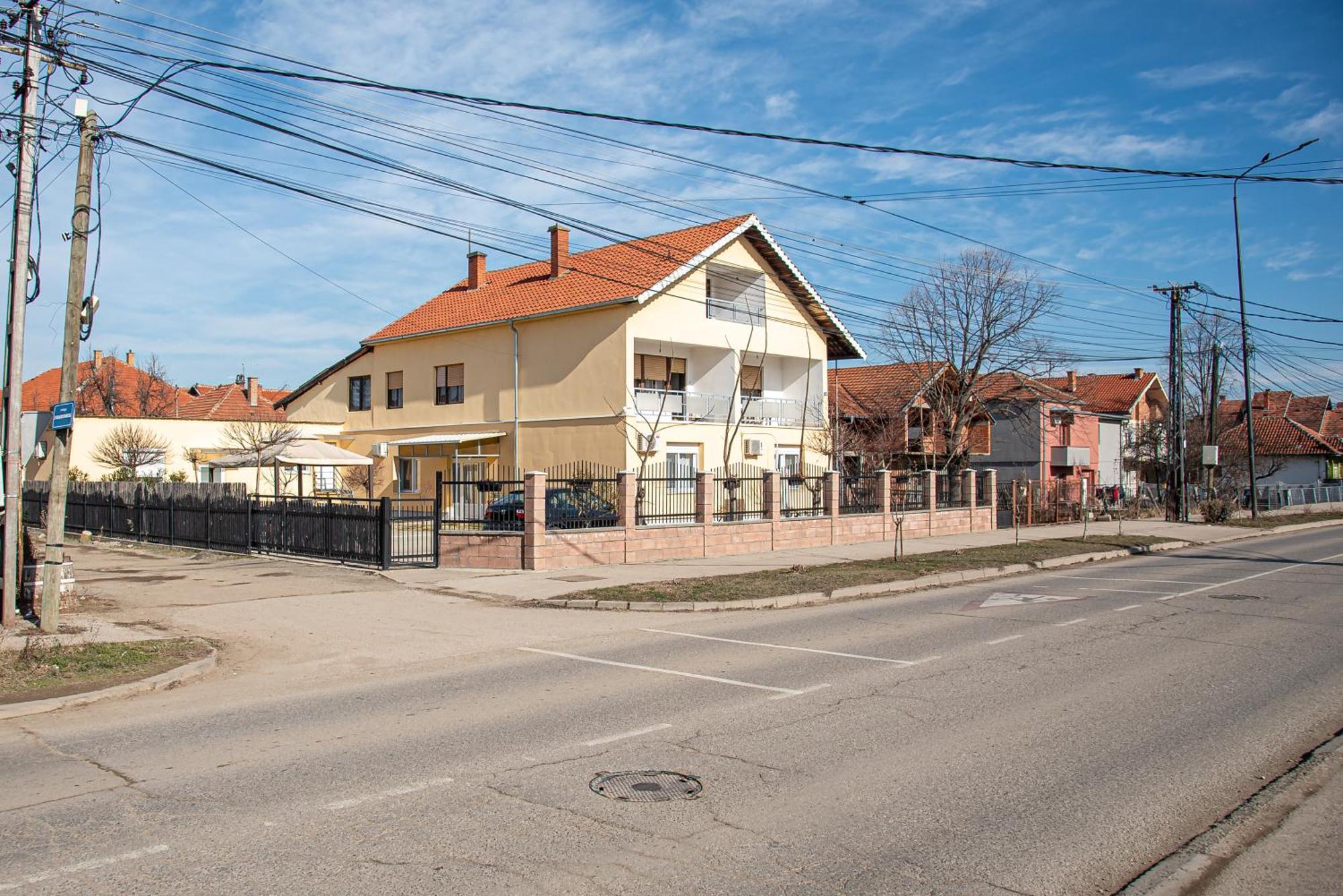Apartments Kuca Aleksic Ni Buitenkant foto