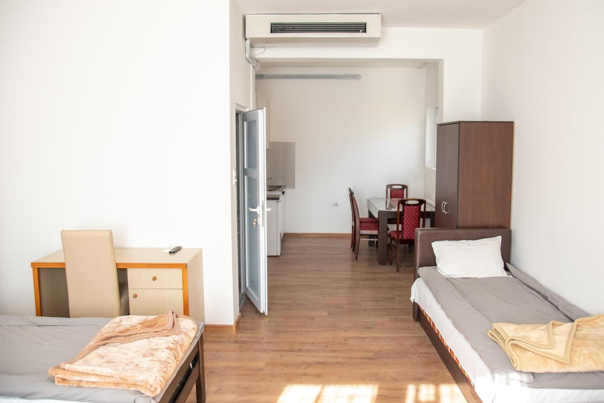Apartments Kuca Aleksic Ni Buitenkant foto