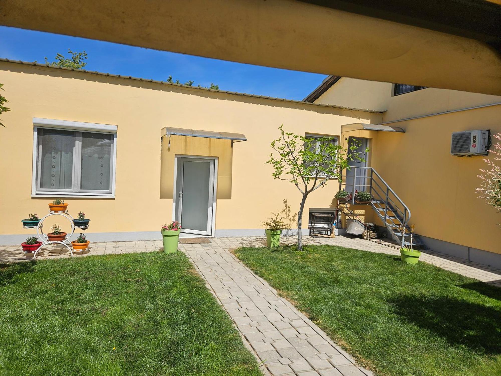 Apartments Kuca Aleksic Ni Buitenkant foto