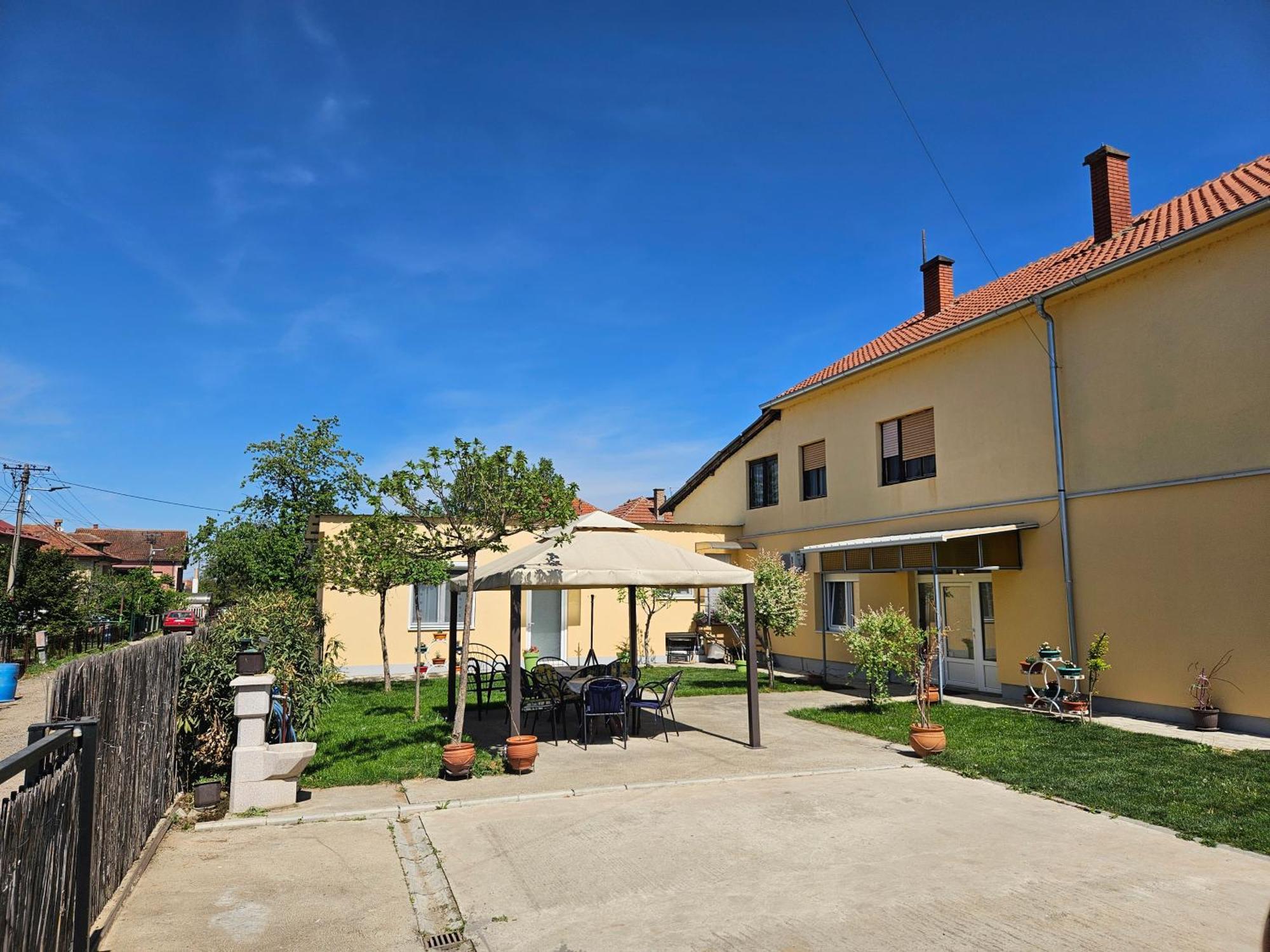 Apartments Kuca Aleksic Ni Buitenkant foto